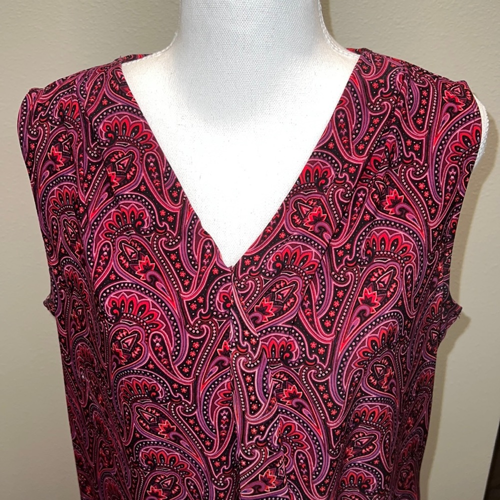Roz & Ali Shell Tank - Picture 2 of 5
